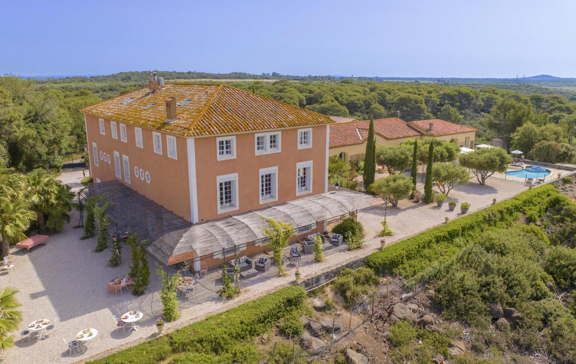 Domaine De Roque Haute Portiragnes Exteriör bild
